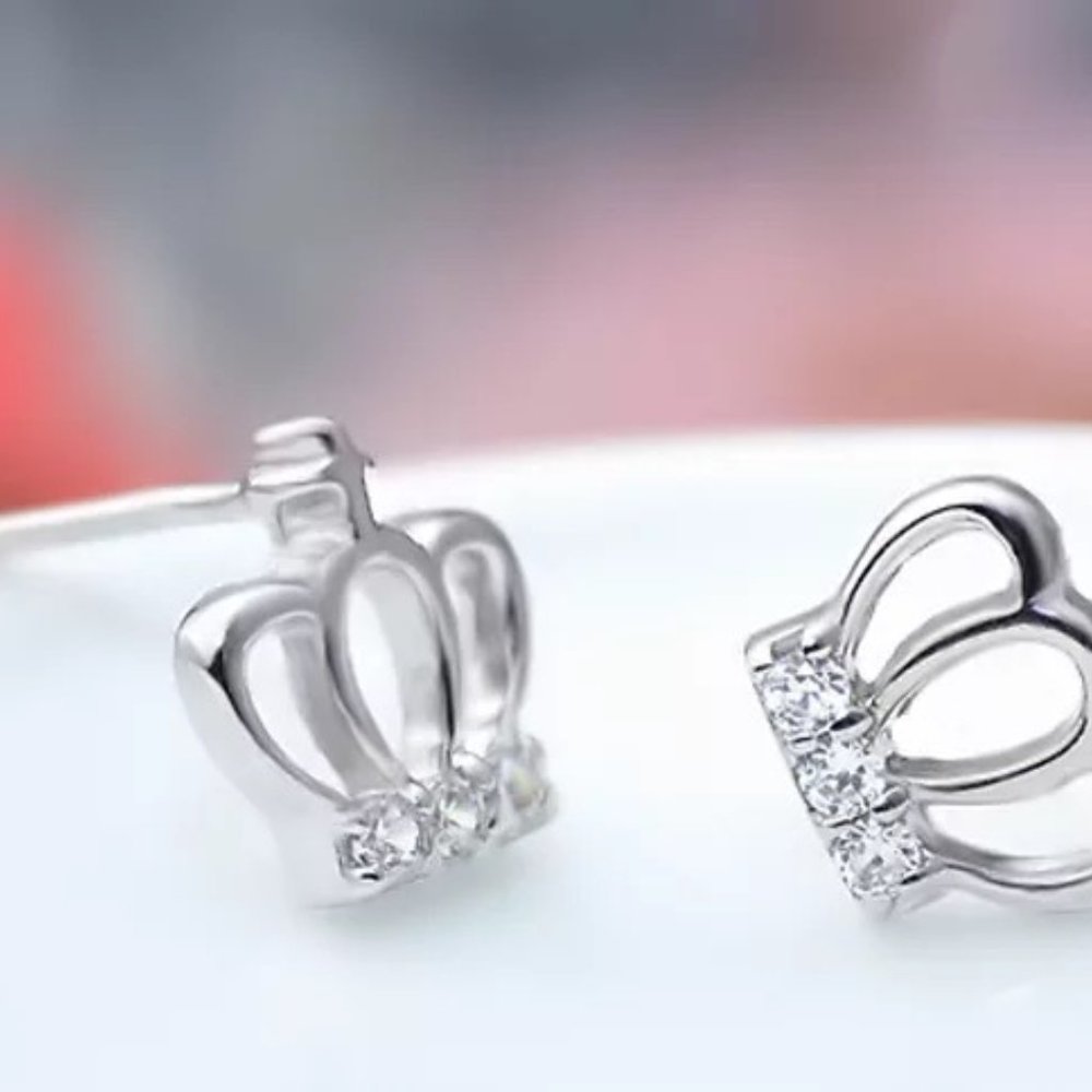 14k Gold Pretty Diamond Crown Earrings Sterling Silver - Picture 2 of 8